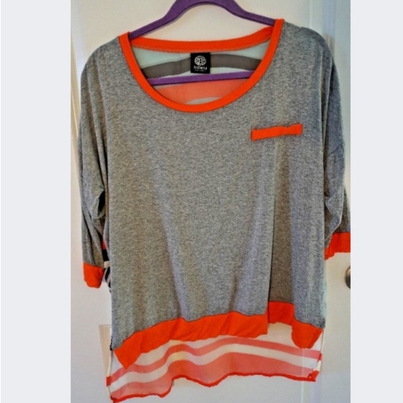 bobeau Tops - Bobeau Women Large Grey Chevron USA top sheer back